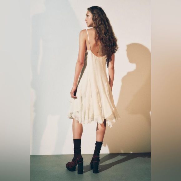 FINAL SALE ZARA NWT RUFFLED LACE MIDI DRESS ZW COLLECTION in Cream Size M Boho - Picture 7 of 15
